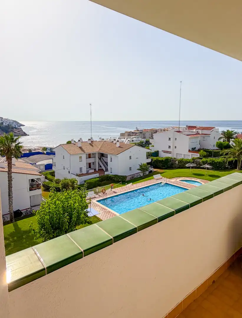 Piscina de Pis en venda en Sitges amb Aire condicionat, Calefacció i Jardí privat