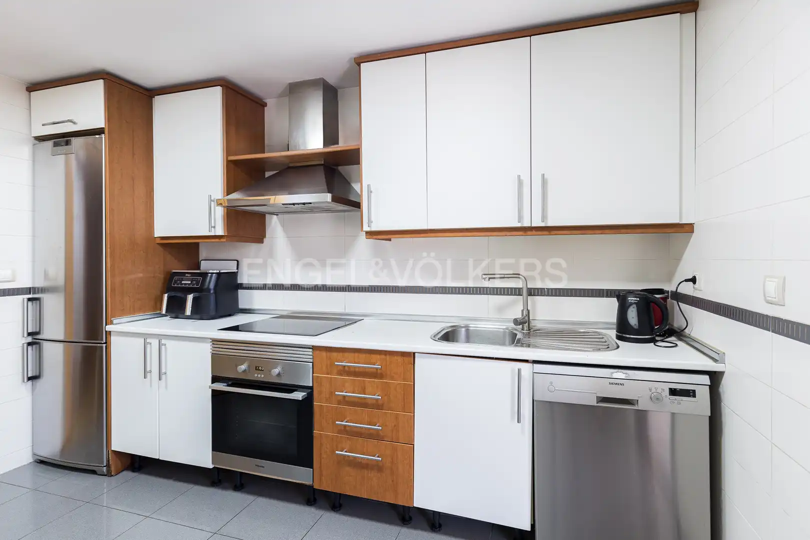 Cocina de Piso en venta en San Sebastián de los Reyes con Aire acondicionado, Calefacción y Jardín privado