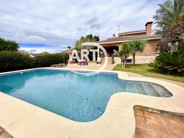 Casa-chalet en Venta en Murcia en Entrepinos