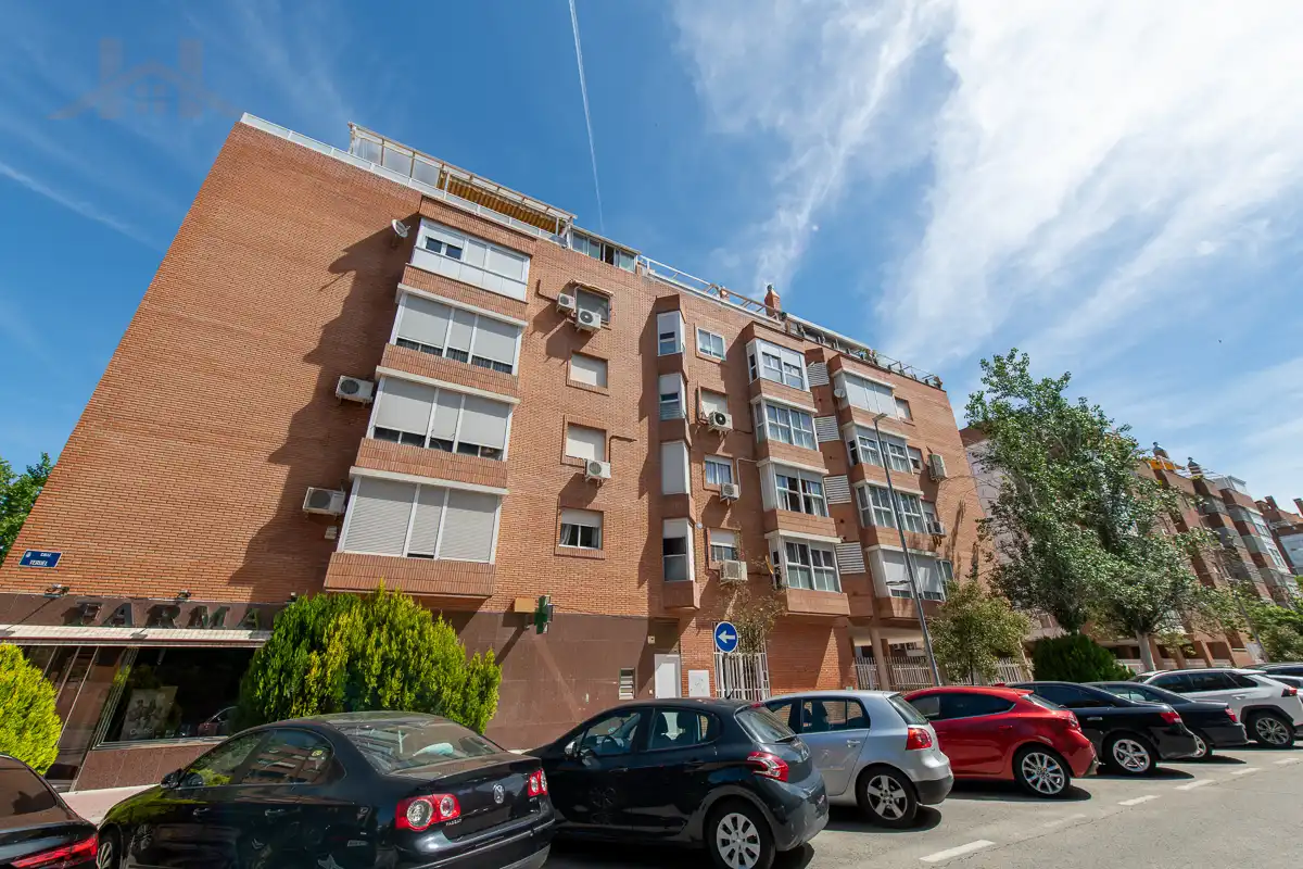 Vista exterior de Pis en venda en Torrejón de Ardoz amb Calefacció