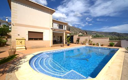 Vista exterior de Casa o xalet en venda en Dúrcal amb Piscina, Moblat i Forn