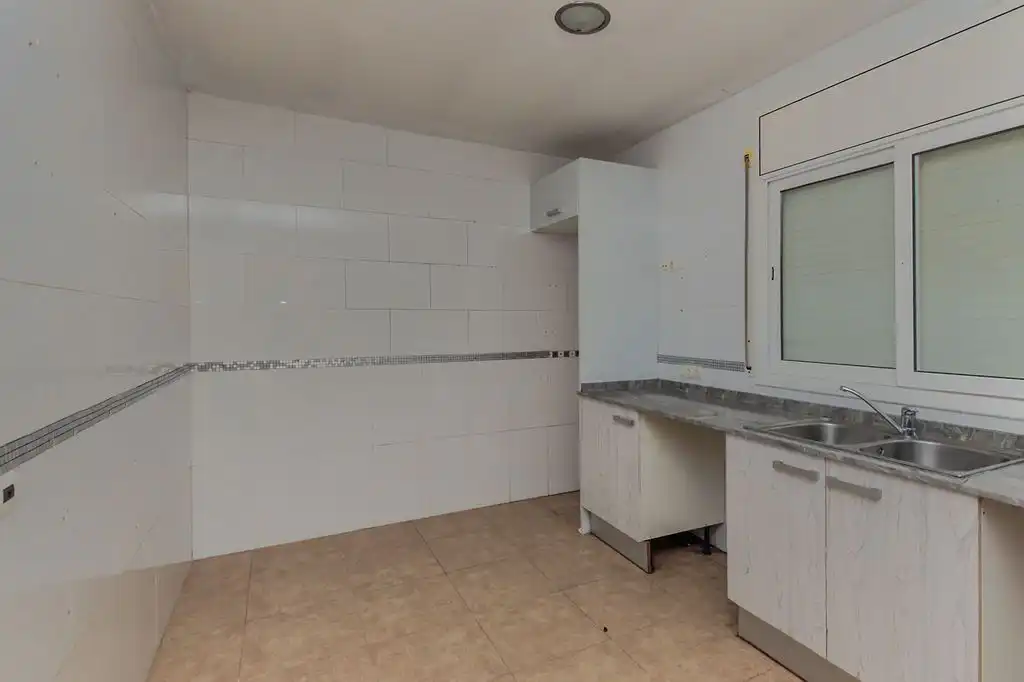 Kitchen of Houses for sale in El Vendrell