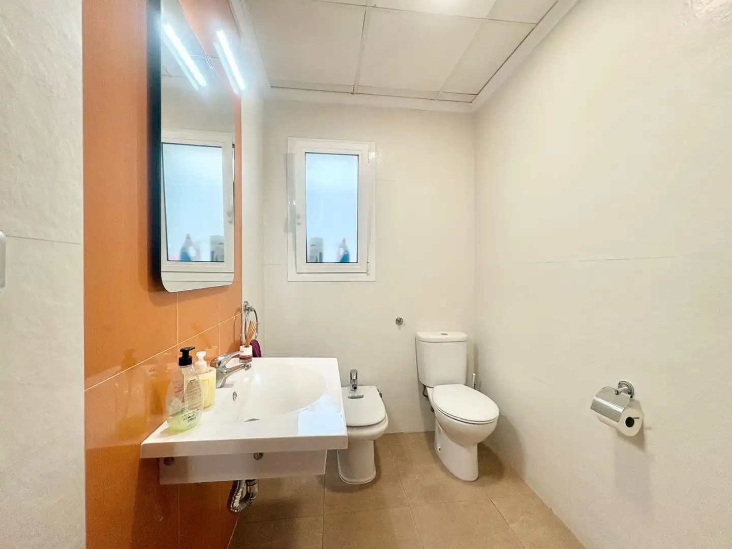 Bathroom of Houses for sale in Sueca  with Air Conditioner, Heating and Parquet flooring