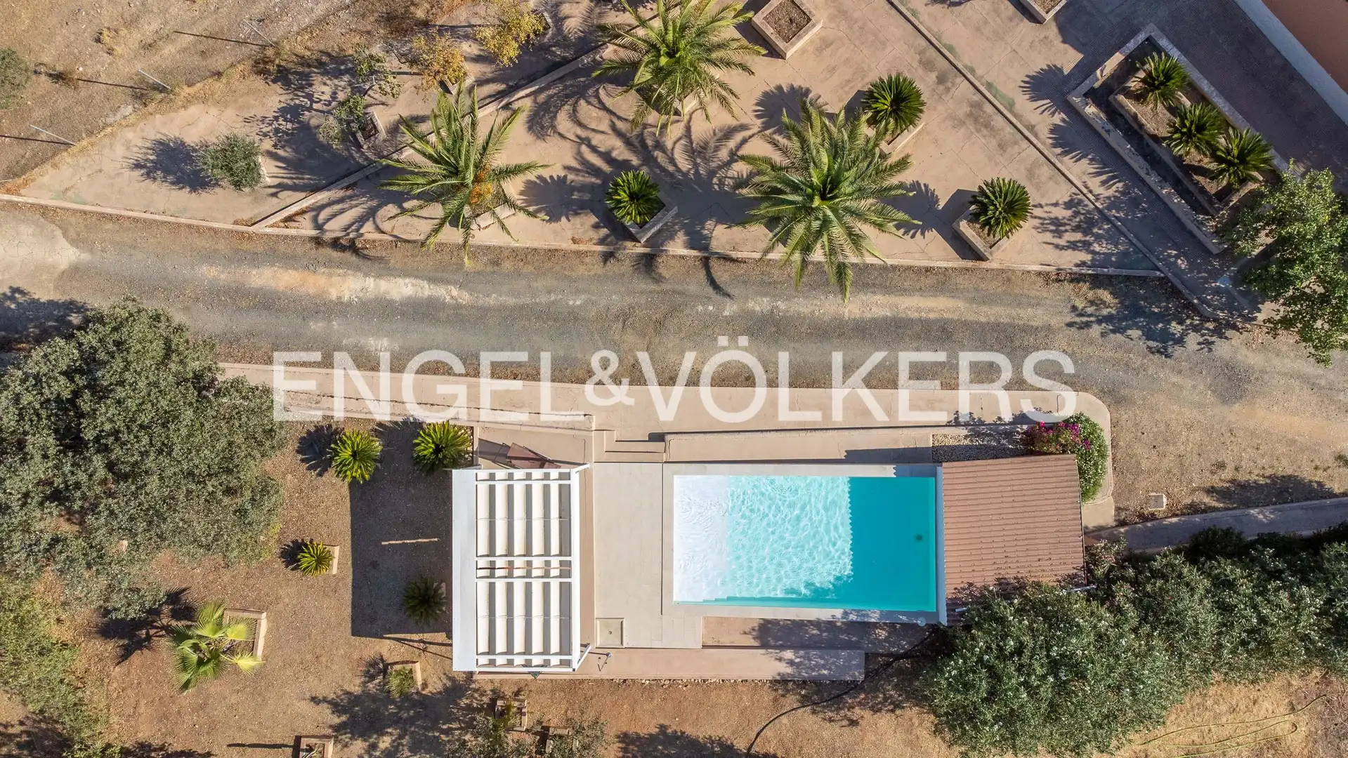 Exterior view of Country homes for sale in Calañas, Huelva