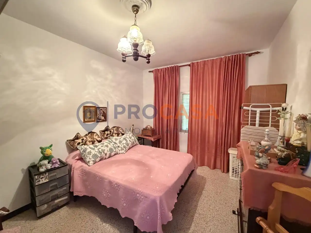 Dormitori de Casa o xalet en venda en Utrera