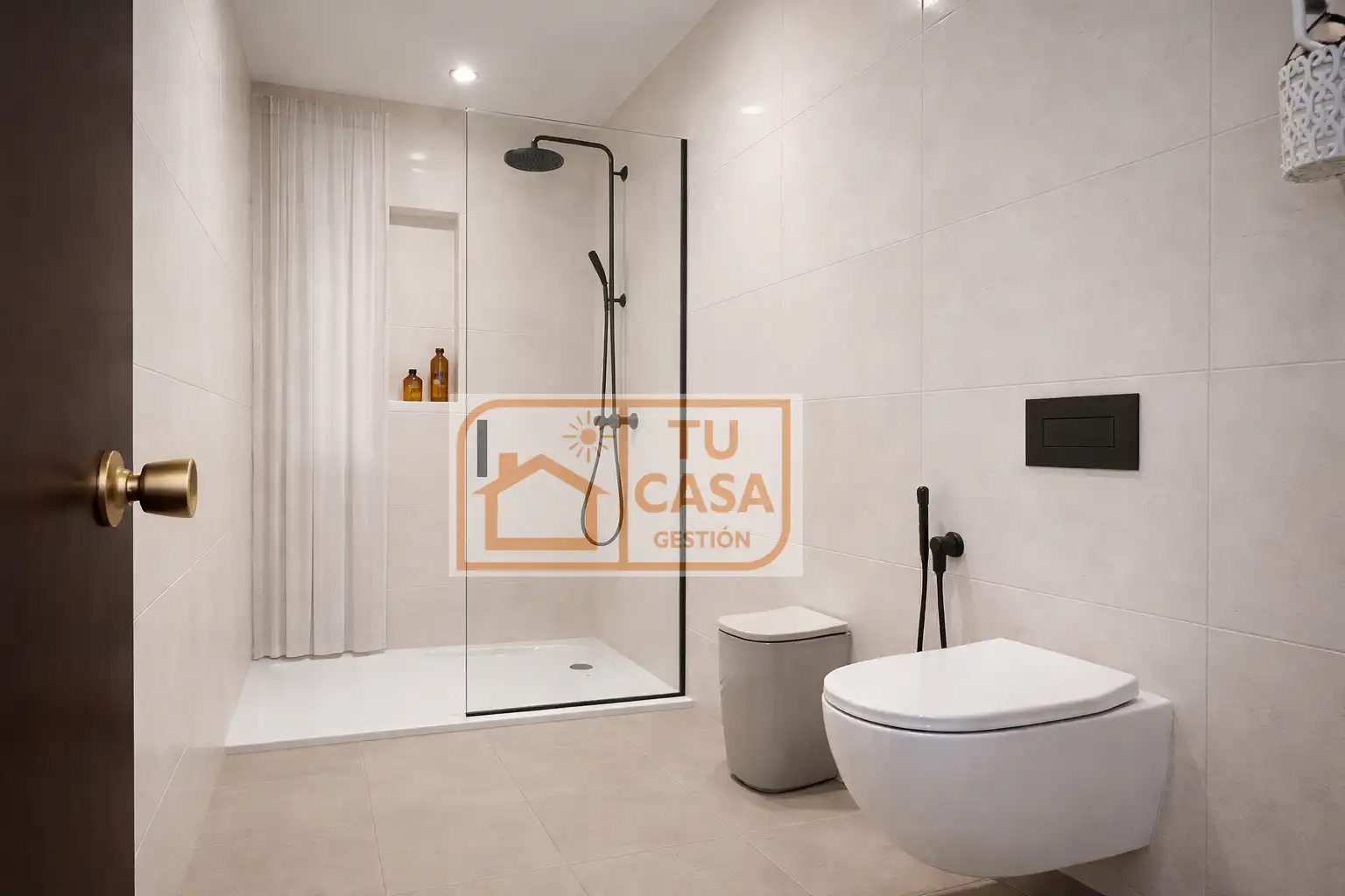 Baño de Casa o chalet en venta en Malpartida de Cáceres con Aire acondicionado, Calefacción y Jardín privado