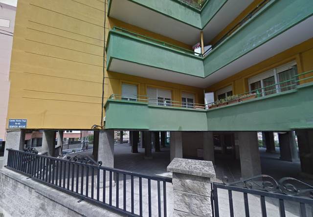 Piso en Venta en Calle Camilo Alonso Vega en Los Castros