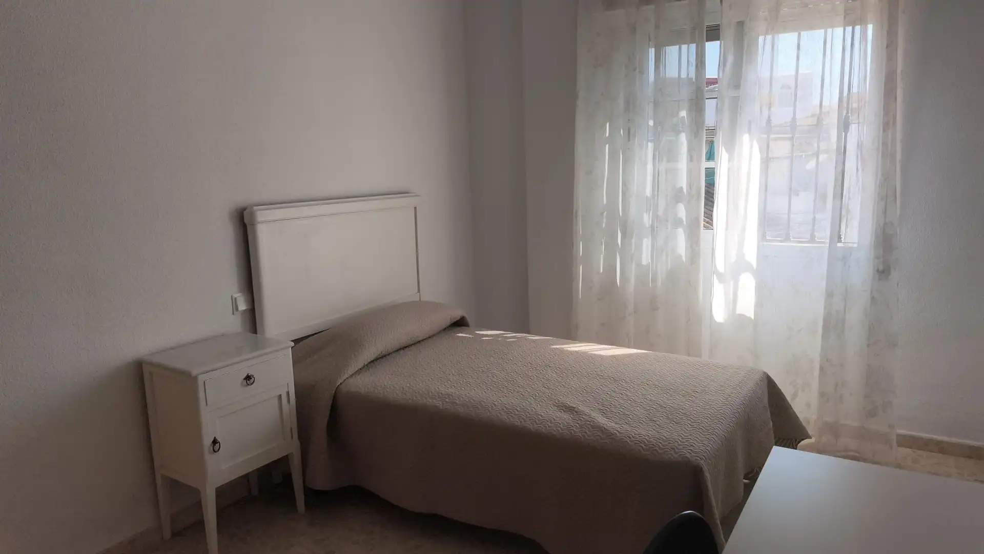 Habitación de Piso de alquiler en Cártama con Terraza, Trastero y Amueblado