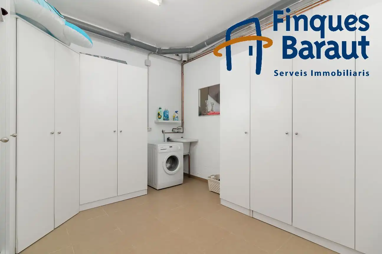 Houses for sale in Pau  with Air Conditioner, Heating and Private garden