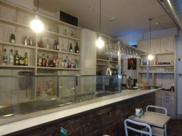 Local comercial de lloguer a Centre - Passeig i Rodalies