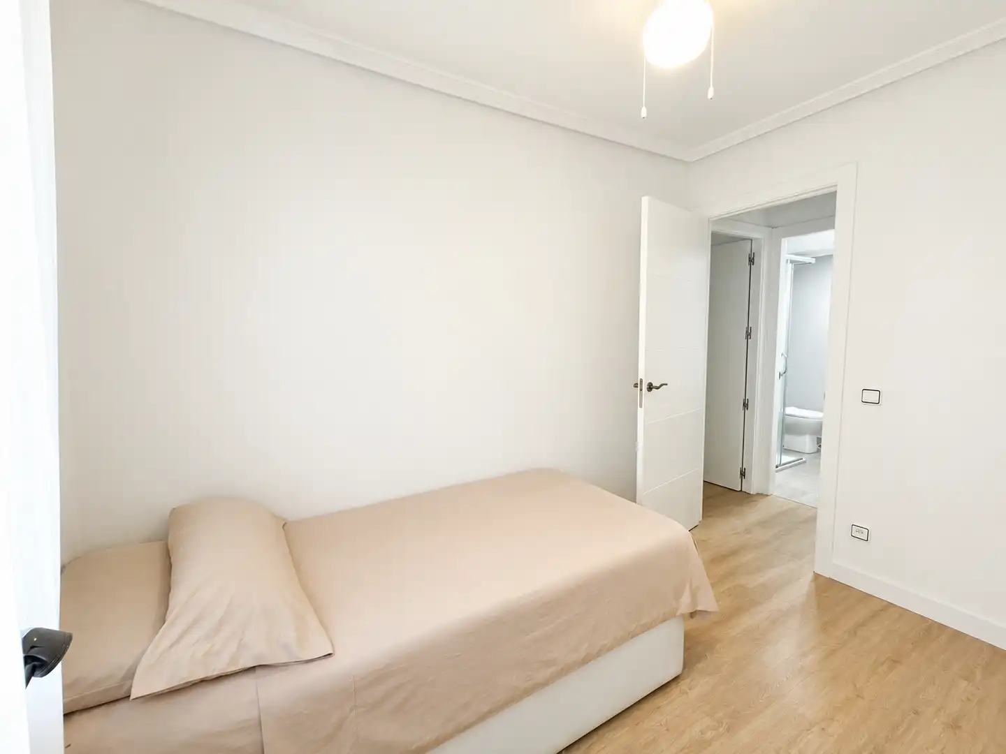 Bedroom of Flat for sale in Getafe  with Air Conditioner, Heating and Storage room