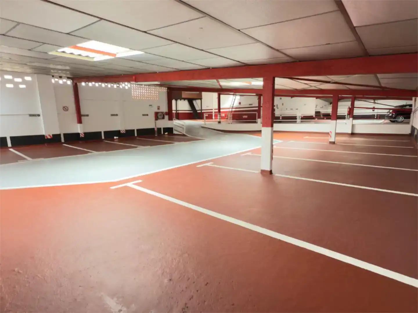 Parking of Garage for rent in Ourense Capital 