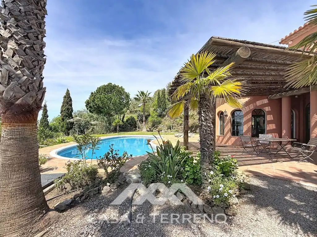 Jardí de Casa o xalet en venda en Algarrobo