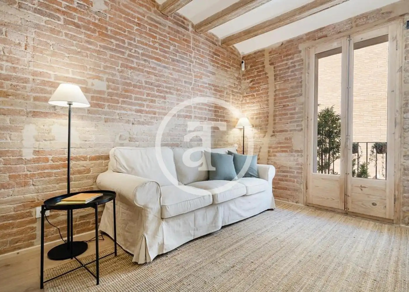 Sala de estar de Piso de alquiler en  Barcelona Capital con Aire acondicionado, Calefacción y Amueblado