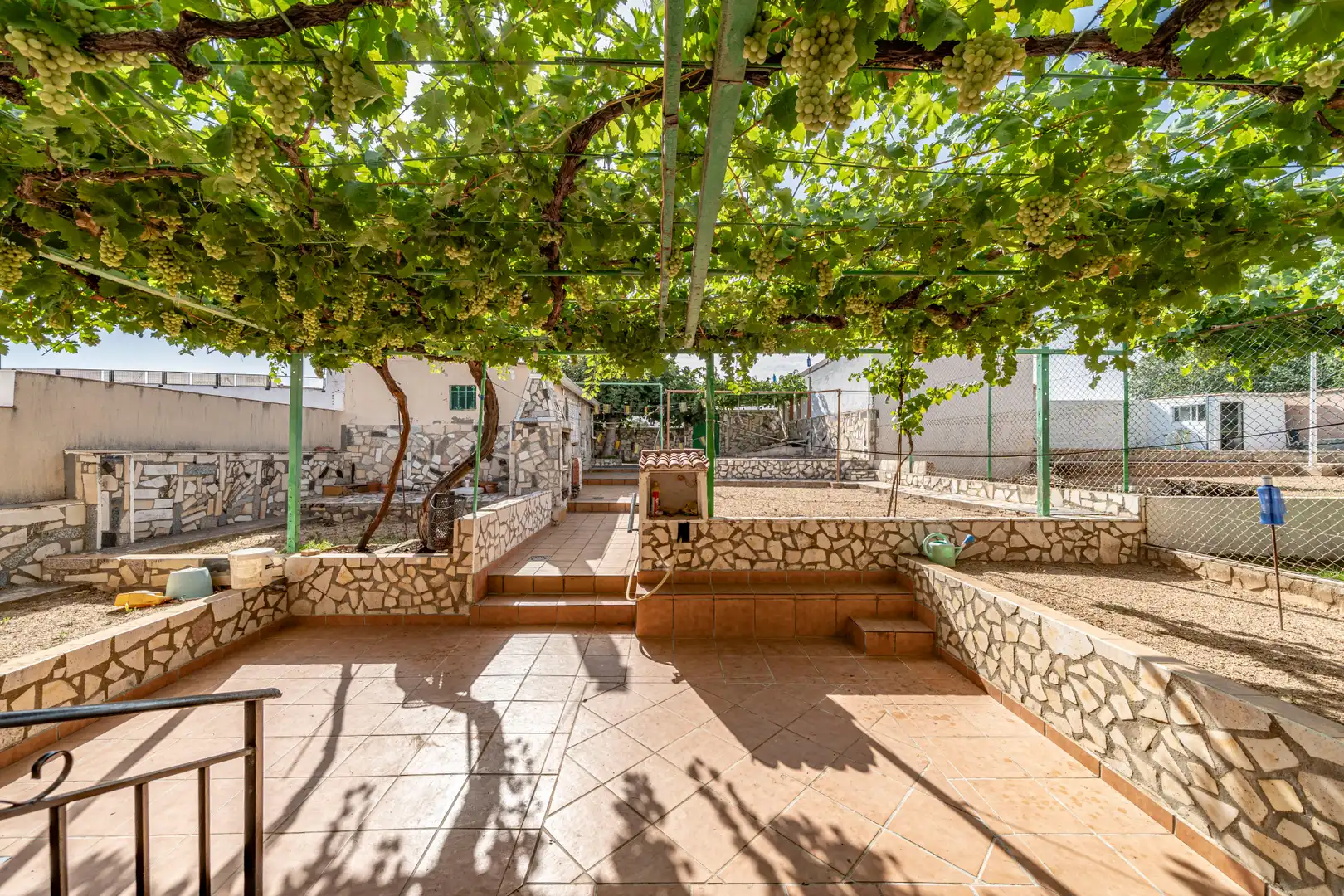 Casa aparellada amb jardí en venda a Calle de San José, imagen 55