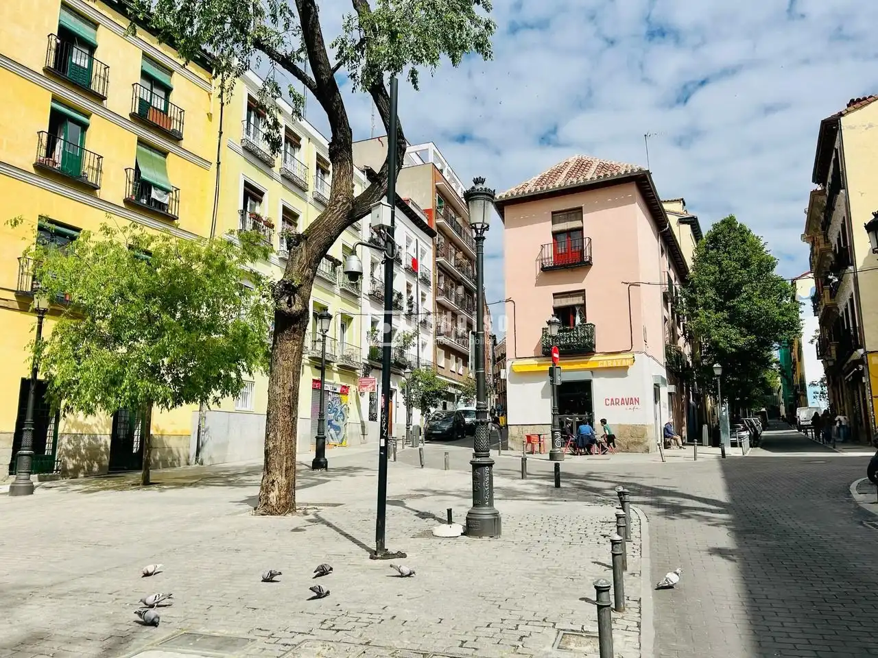 Vista exterior de Piso en venta en Madrid con Calefacción, Amueblado y Alarma