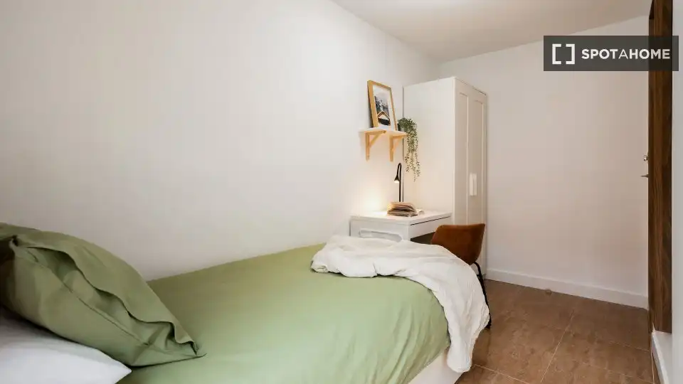 Schlafzimmer von Wohnung zur untervermieten in Sabadell mit Klimaanlage, Terrasse und Möbliert