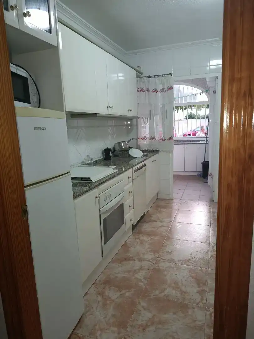 Cuina de Planta baixa de lloguer en Pilar de la Horadada amb Moblat, Rentadora i Microones