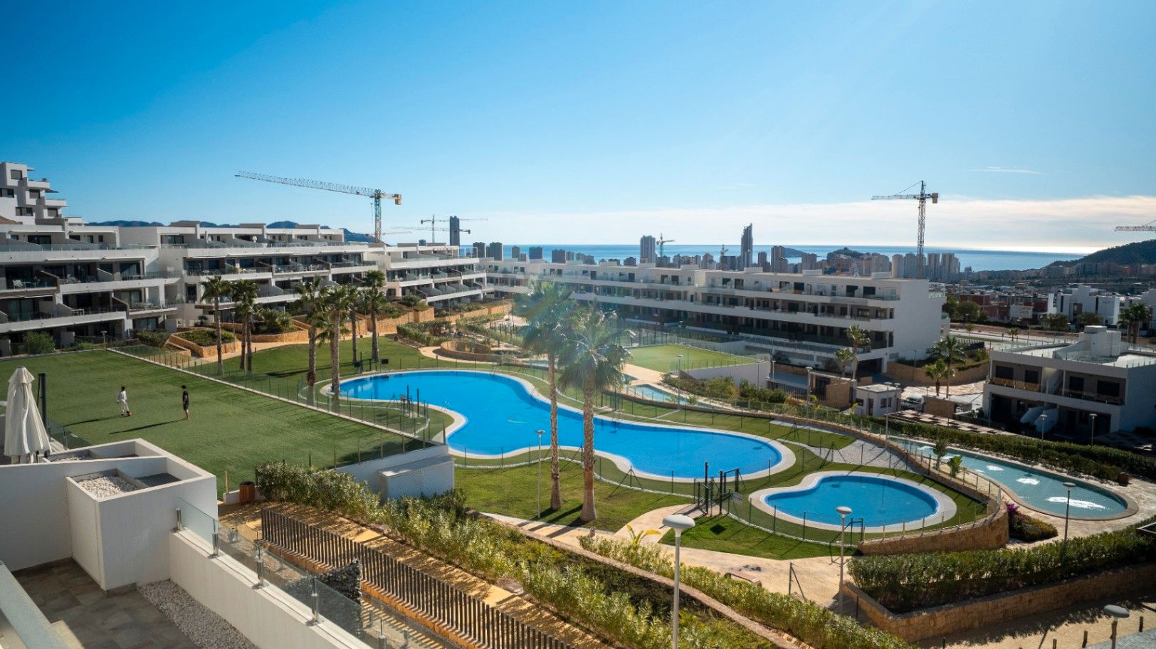 Vista exterior de Apartament en venda en Finestrat amb Aire condicionat, Calefacció i Jardí privat