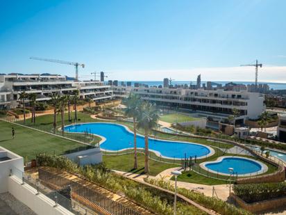 Vista exterior de Apartament en venda en Finestrat amb Aire condicionat, Calefacció i Jardí privat