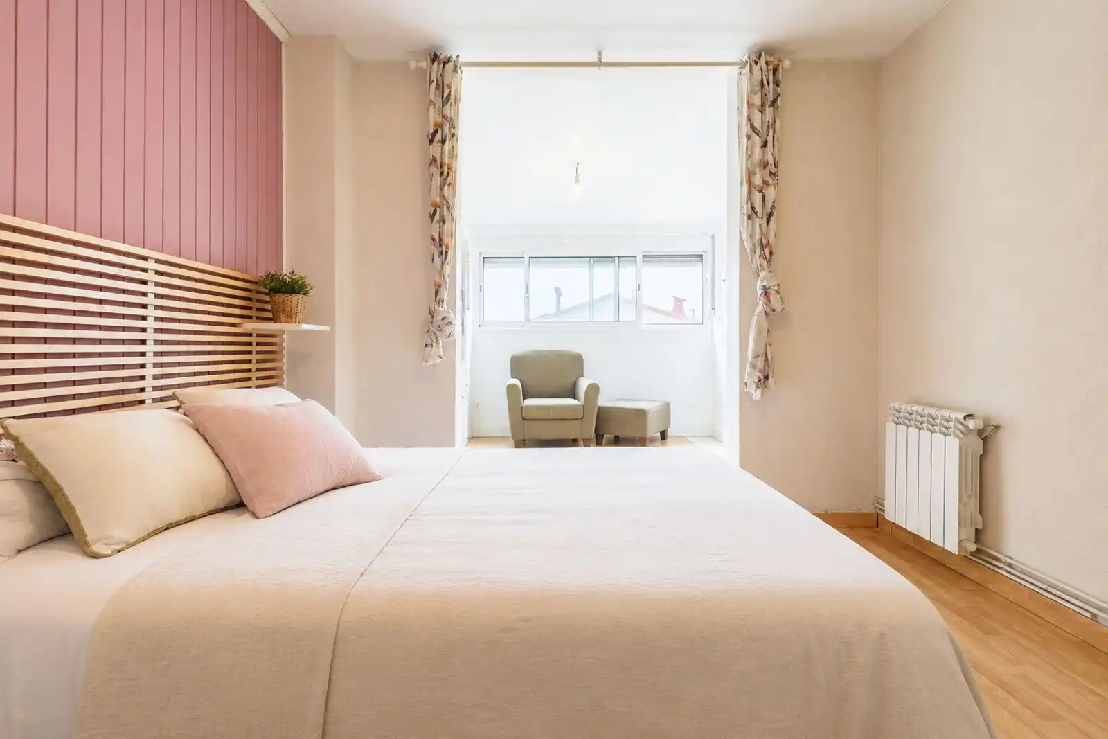 Bedroom of Detached homes for sale in Els Pallaresos  with Air Conditioner, Heating and Private garden