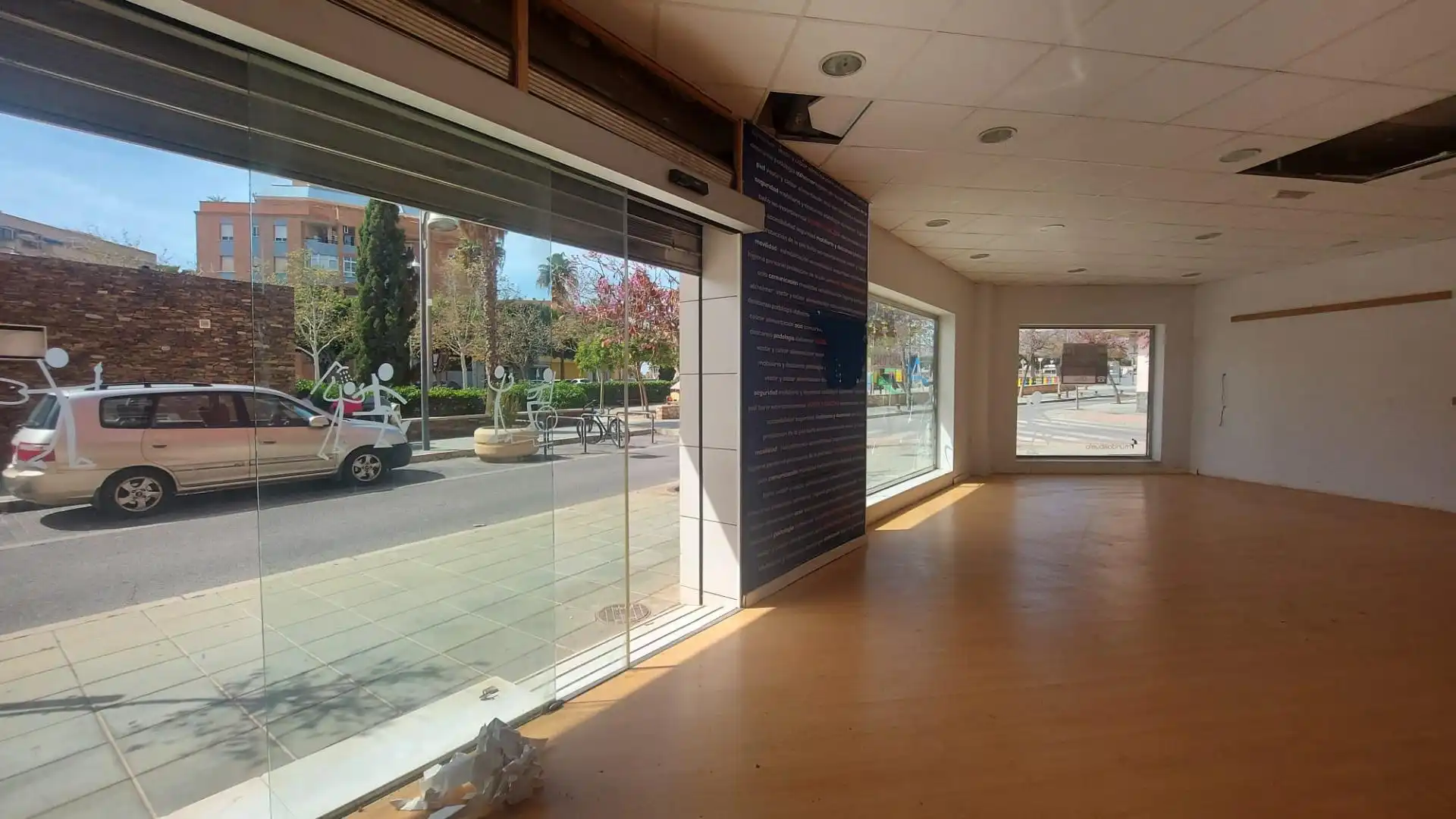 Local comercial en venda a El Ejido Ciudad