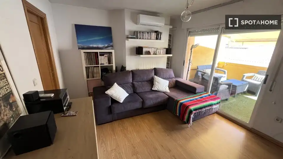 Sala de estar de Piso para compartir en Murcia con Aire acondicionado, Calefacción y Amueblado