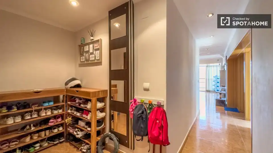 Piso para compartir en Sant Adrià de Besòs con Aire acondicionado, Calefacción y Amueblado