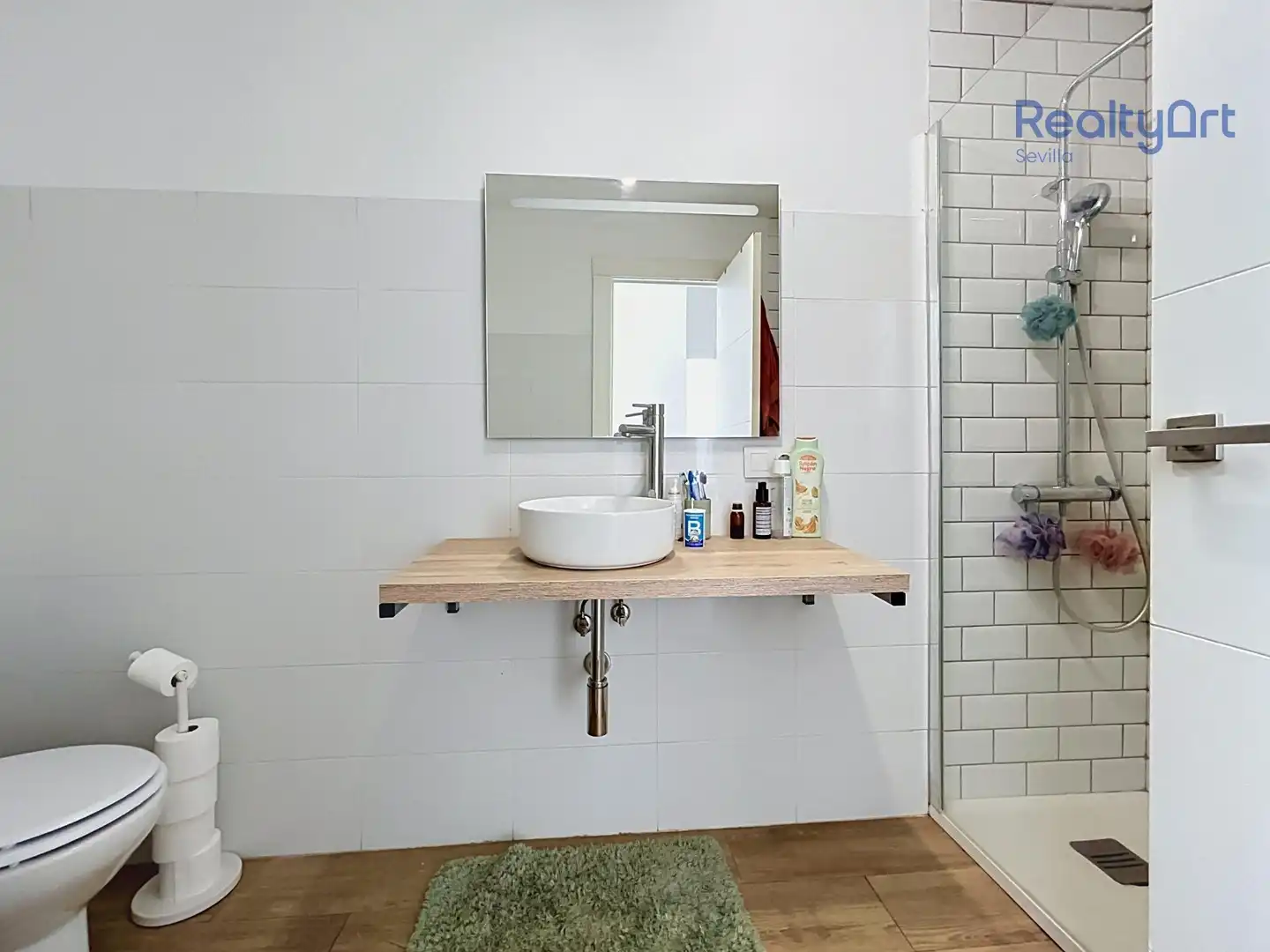 Baño de Piso en venta en Sevilla con Aire acondicionado, Calefacción y Terraza