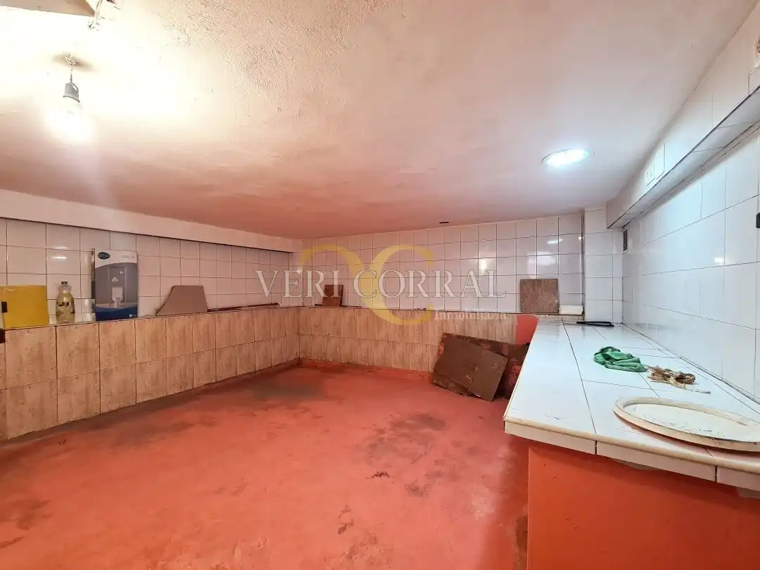 Business premises for sale in Calle Adaro, imagen 12