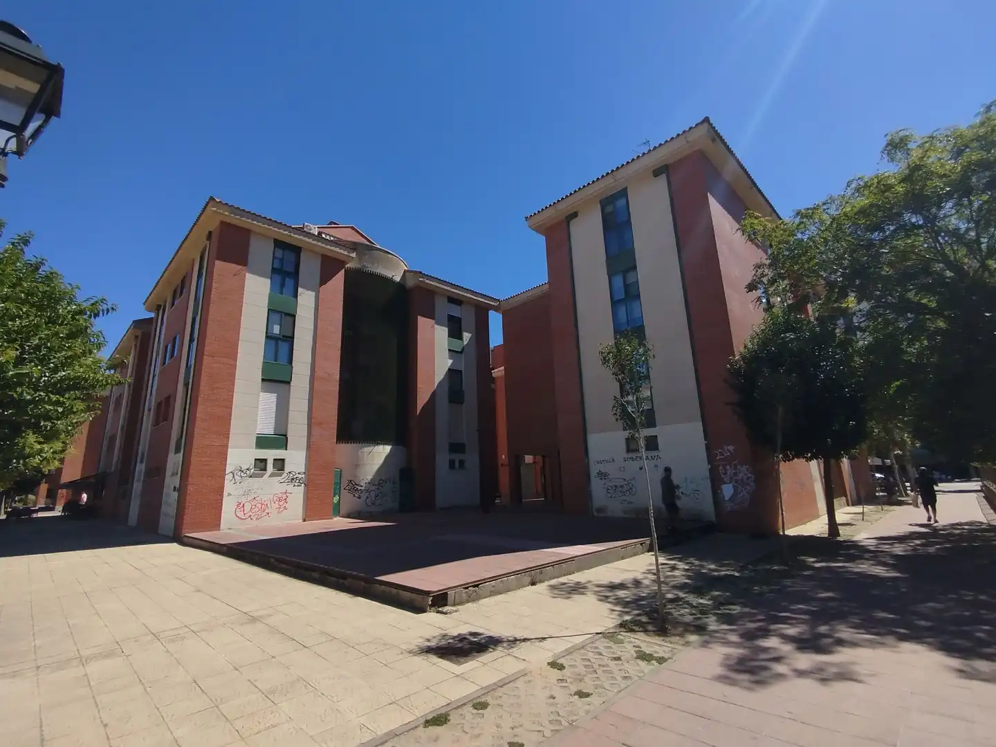 Vista exterior de Piso en venta en Laguna de Duero, Valladolid