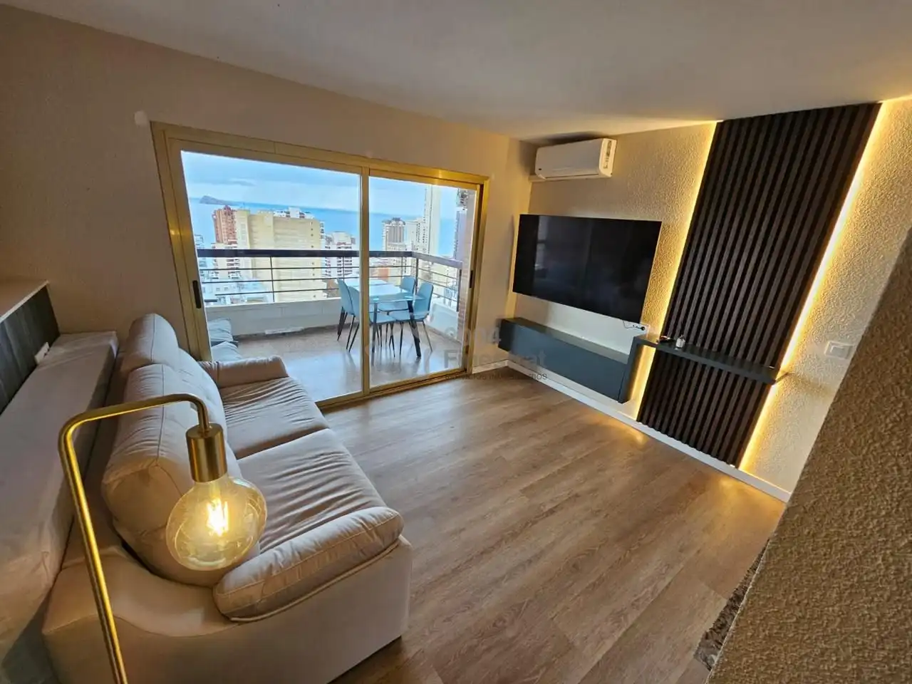 Living room of Study for sale in Benidorm  with Air Conditioner, Terrace and Furnished