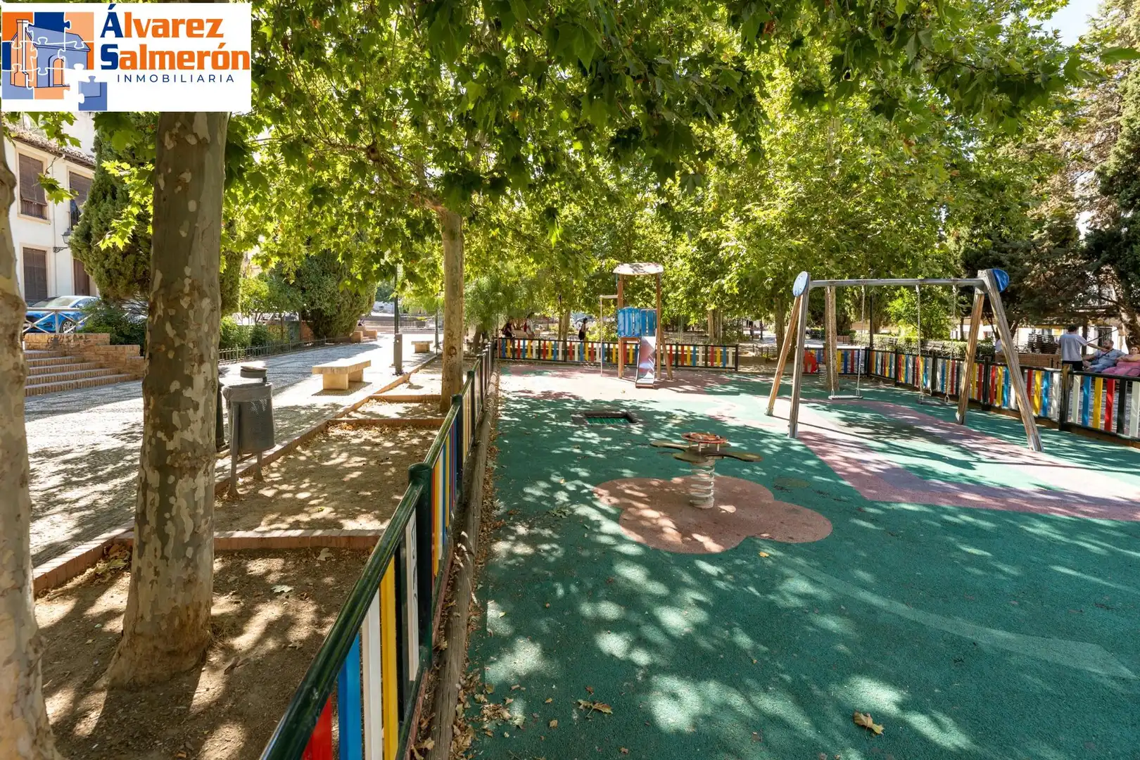 Vista exterior de Piso en venta en Granada con Aire acondicionado, Calefacción y Terraza