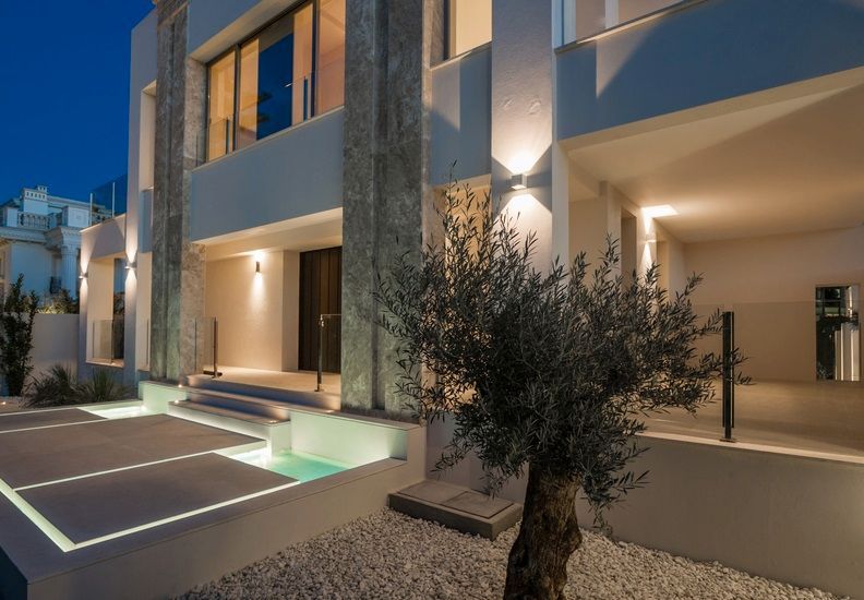 Exterior view of House or chalet for sale in Marbella  with Air Conditioner, Terrace and Swimming Pool