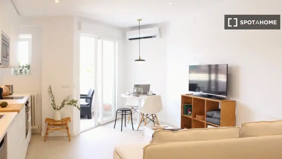 Sala de estar de Piso de alquiler en Madrid con Aire acondicionado, Calefacción y Amueblado