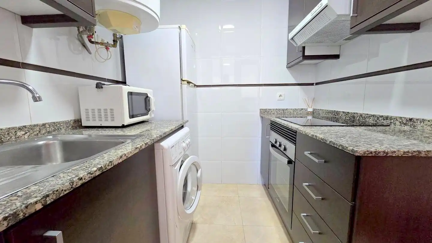 Cocina de Apartamento en venta en Gandia con Calefacción, Terraza y Trastero