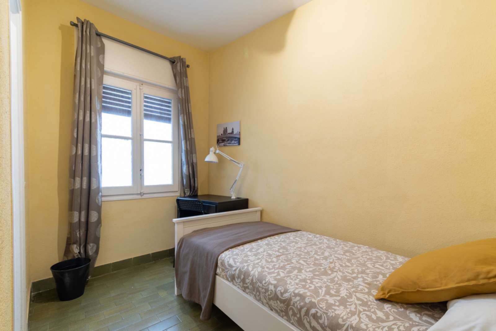 Habitación de Piso para compartir en  Madrid Capital con Aire acondicionado y Terraza