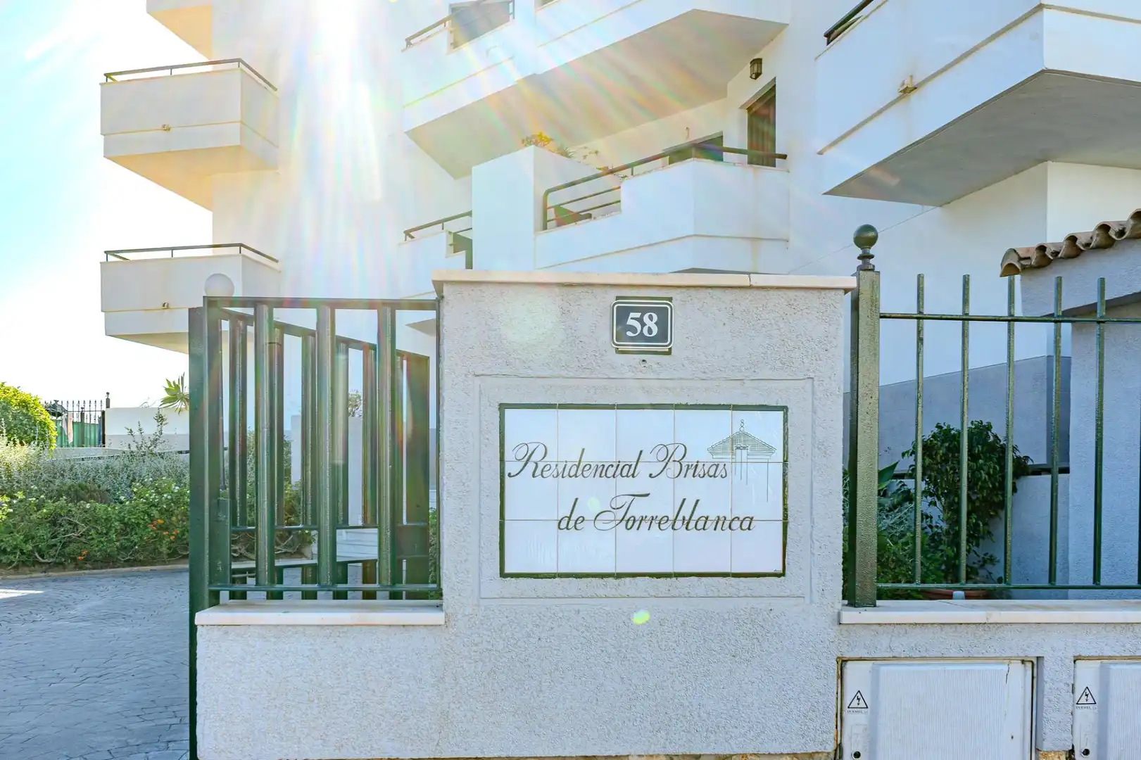 Vista exterior de Pis en venda en Fuengirola amb Aire condicionat, Terrassa i Piscina comunitària