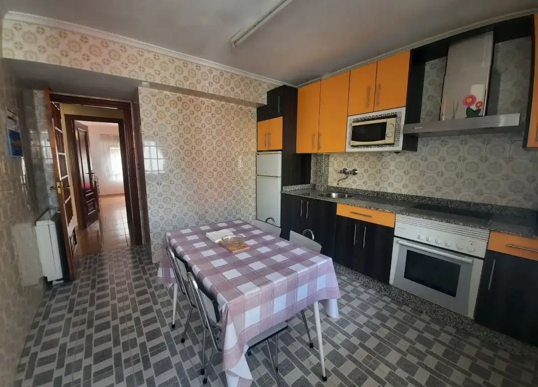 Küche von Wohnung zur untervermieten in Ponferrada mit Heizung, Möbliert und Ofen