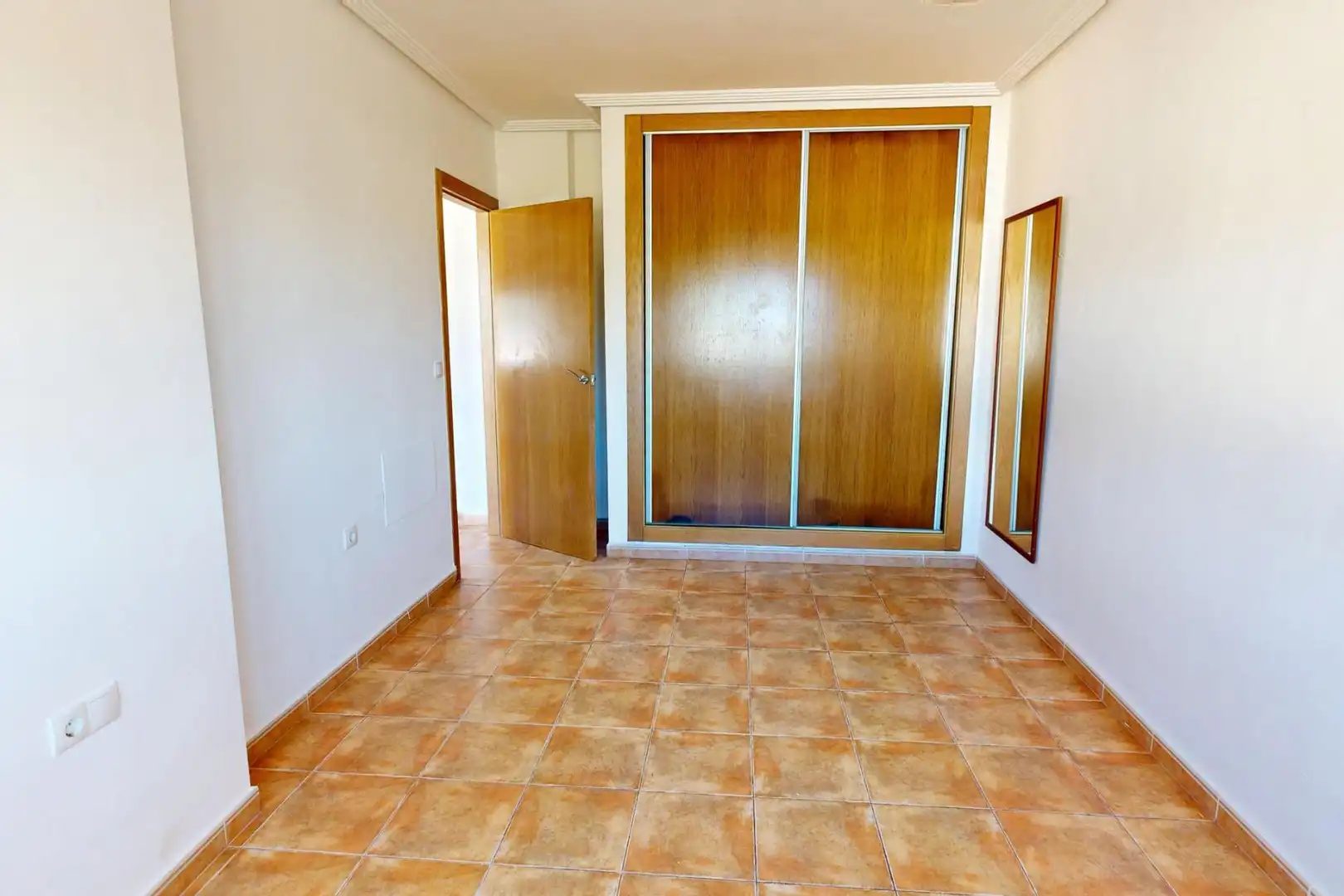 Habitación de Casa adosada en venta en Cartagena con Terraza, Trastero y Balcón