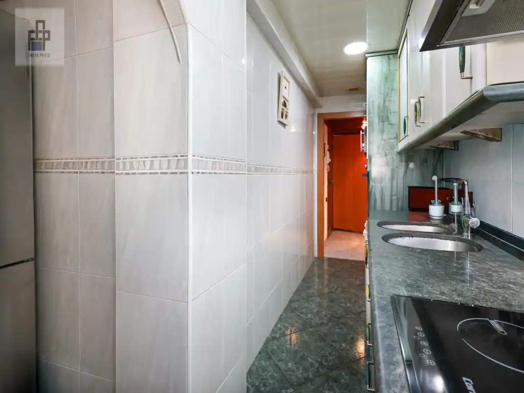 Kitchen of Flat for sale in Cornellà de Llobregat