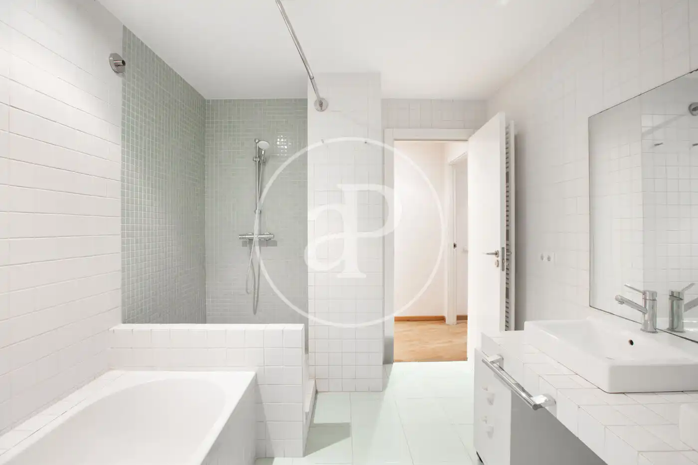 Badezimmer von Wohnung zum Verkauf in Valencia mit Klimaanlage, Heizung und Terrasse