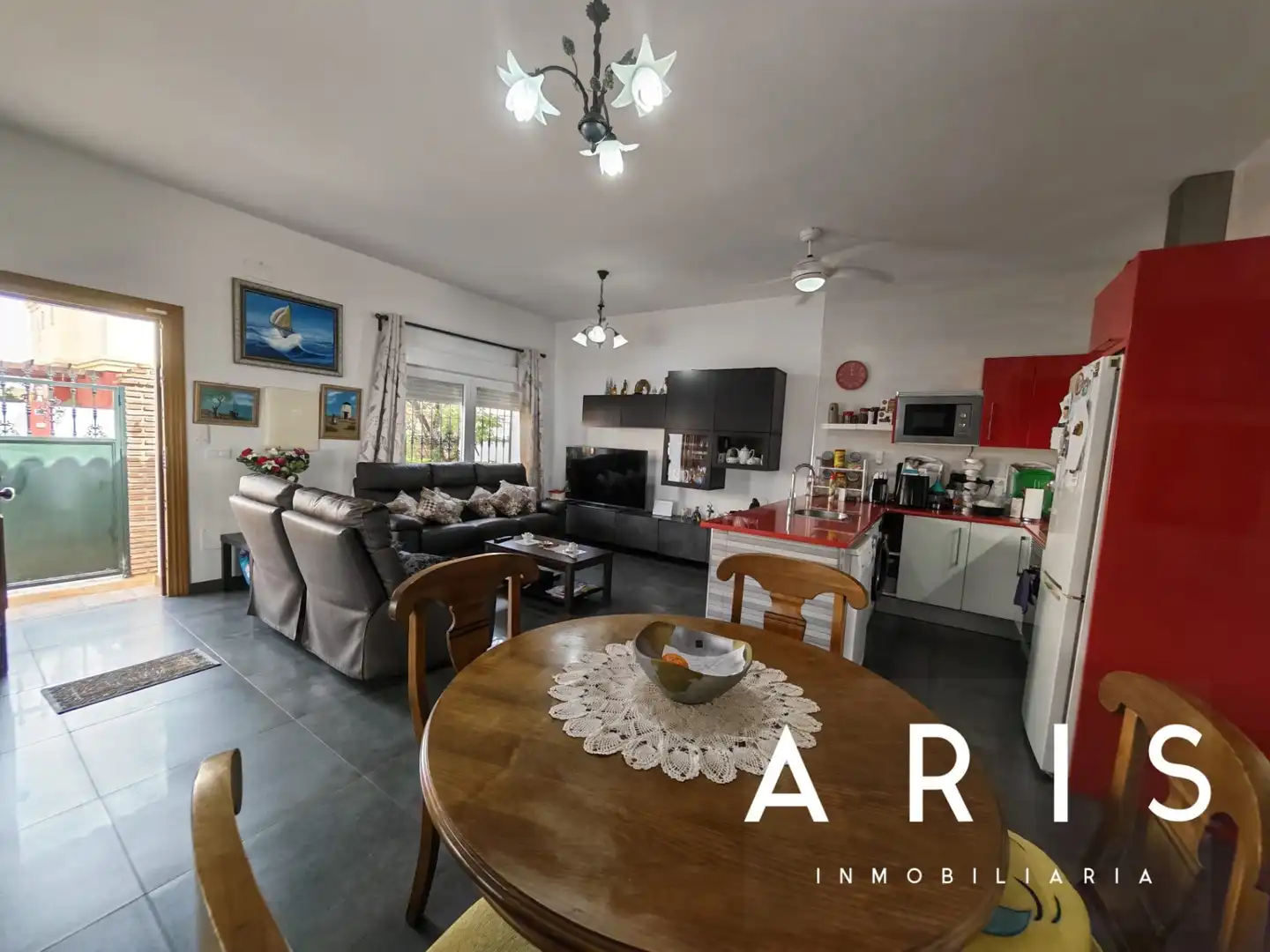 Sala de estar de Casa adosada en venta en Alhaurín de la Torre con Aire acondicionado y Piscina