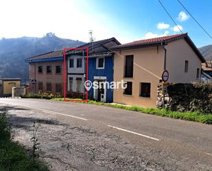 Vista exterior de Casa o xalet en venda en Mieres (Asturias) amb Terrassa i Traster