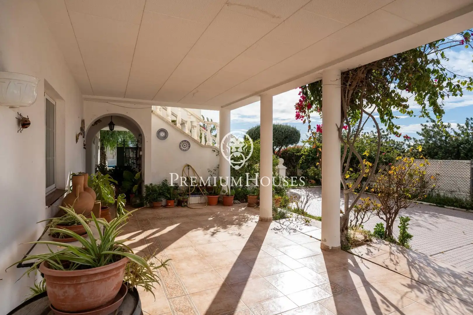 Terrassa de Casa o xalet en venda en Vilanova i la Geltrú amb Calefacció, Jardí privat i Terrassa