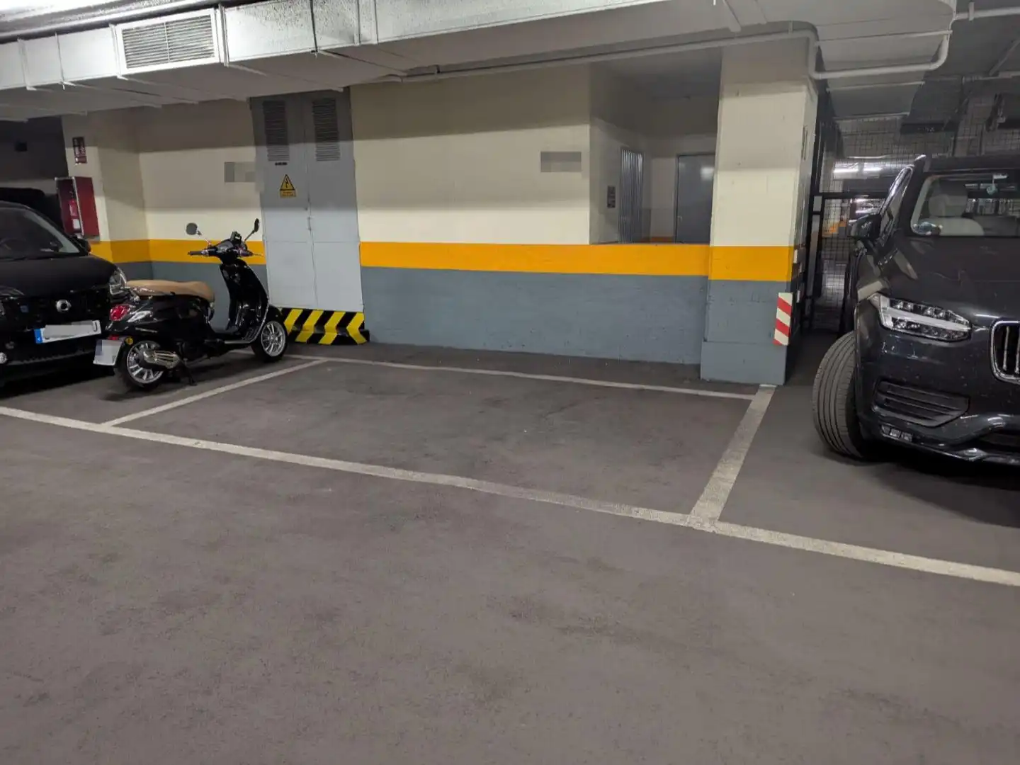 Parking of Garage for rent in Madrid