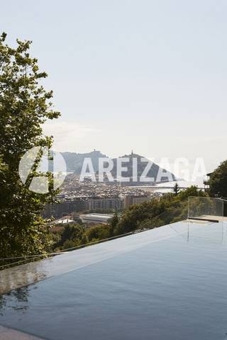 Edificio en Venta en Ulia Pasealekua, 184 en Ategorrieta - Ulia