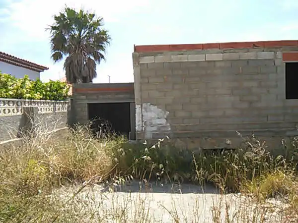 Buildings for sale in C/ Illes Canaries , Centre