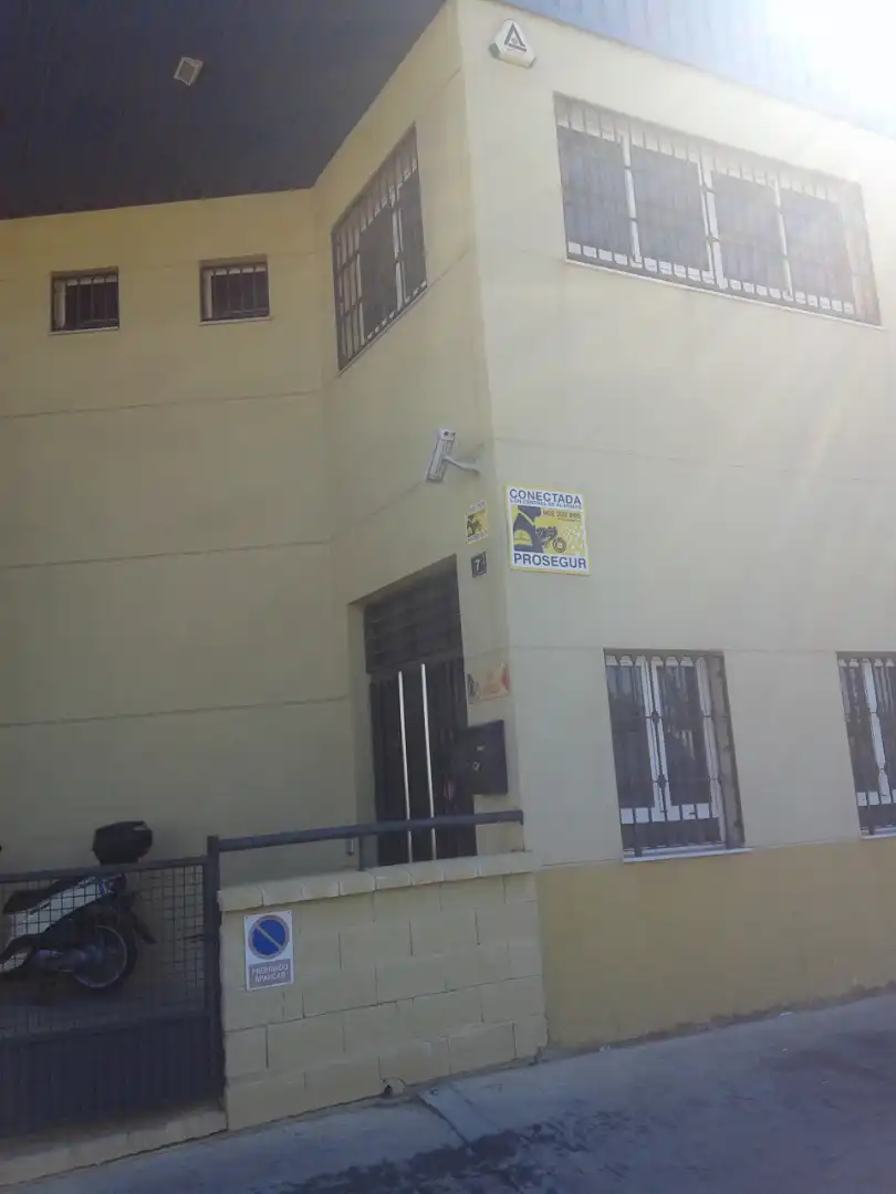 Parking de Nave industrial en venta en Viator con Calefacción y Alarma