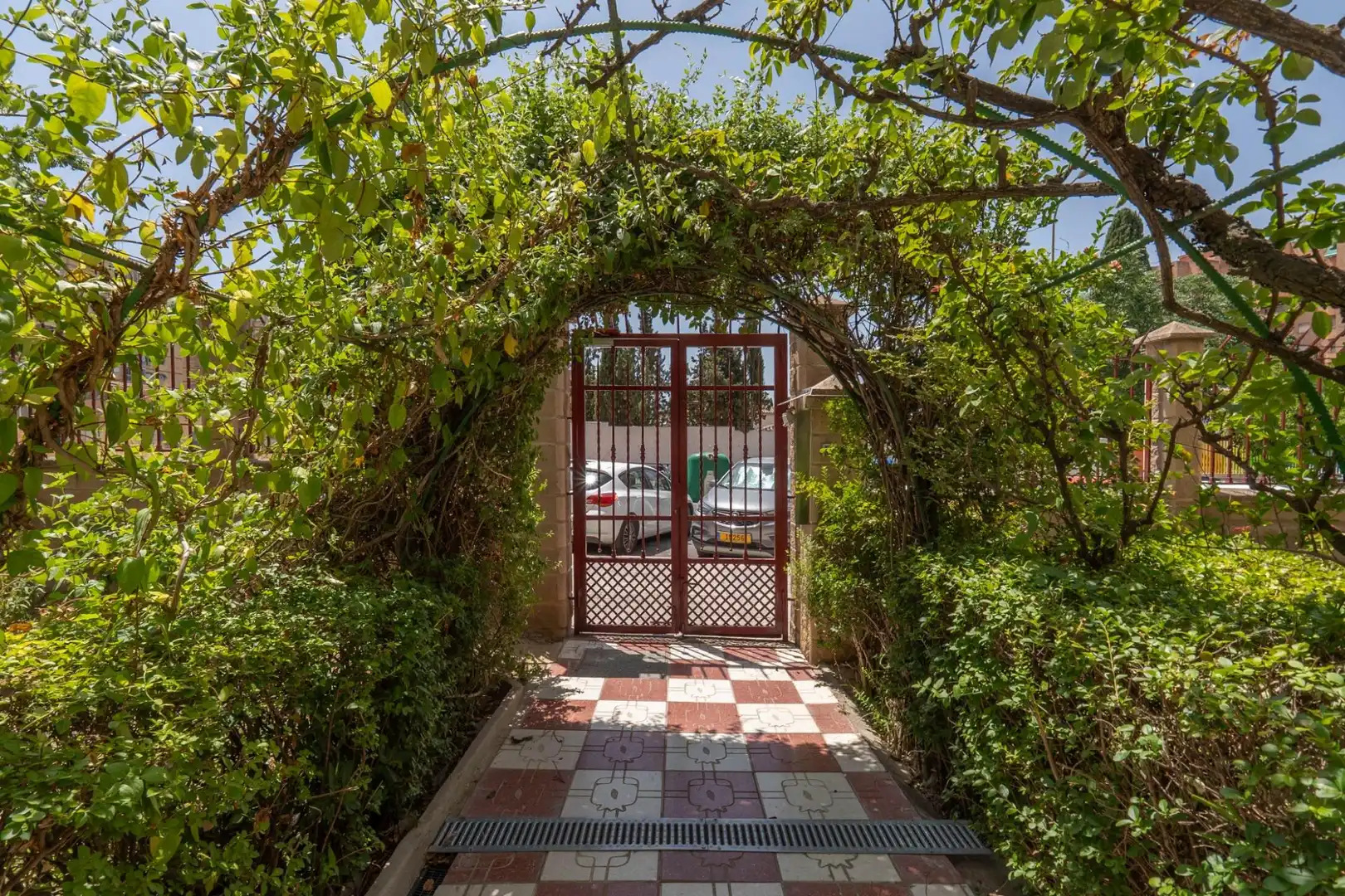 Pis de lloguer en Granada amb Aire condicionat, Calefacció i Jardí privat